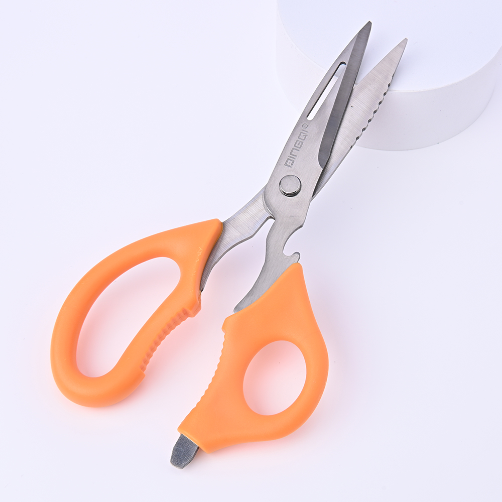 Kitchen shears with orange grip
