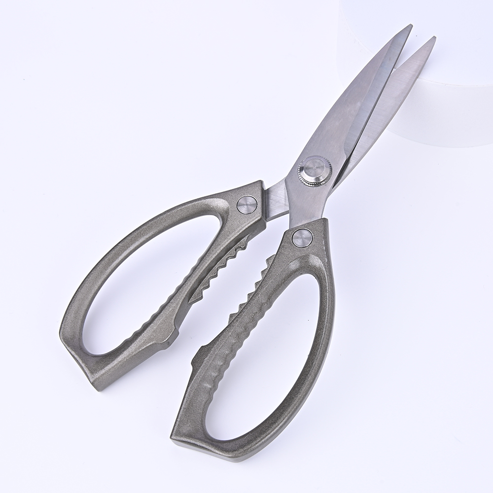Heavy-duty stainless steel kitchen shears